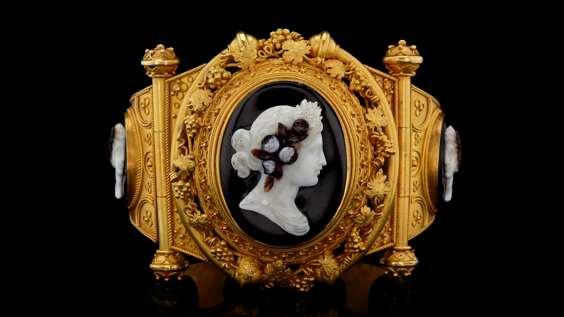 Victorian sardonyx cameo and 18-karat gold Etruscan style bracelet, circa 18970, courtesy Spicer Warin (@spicer_warin).