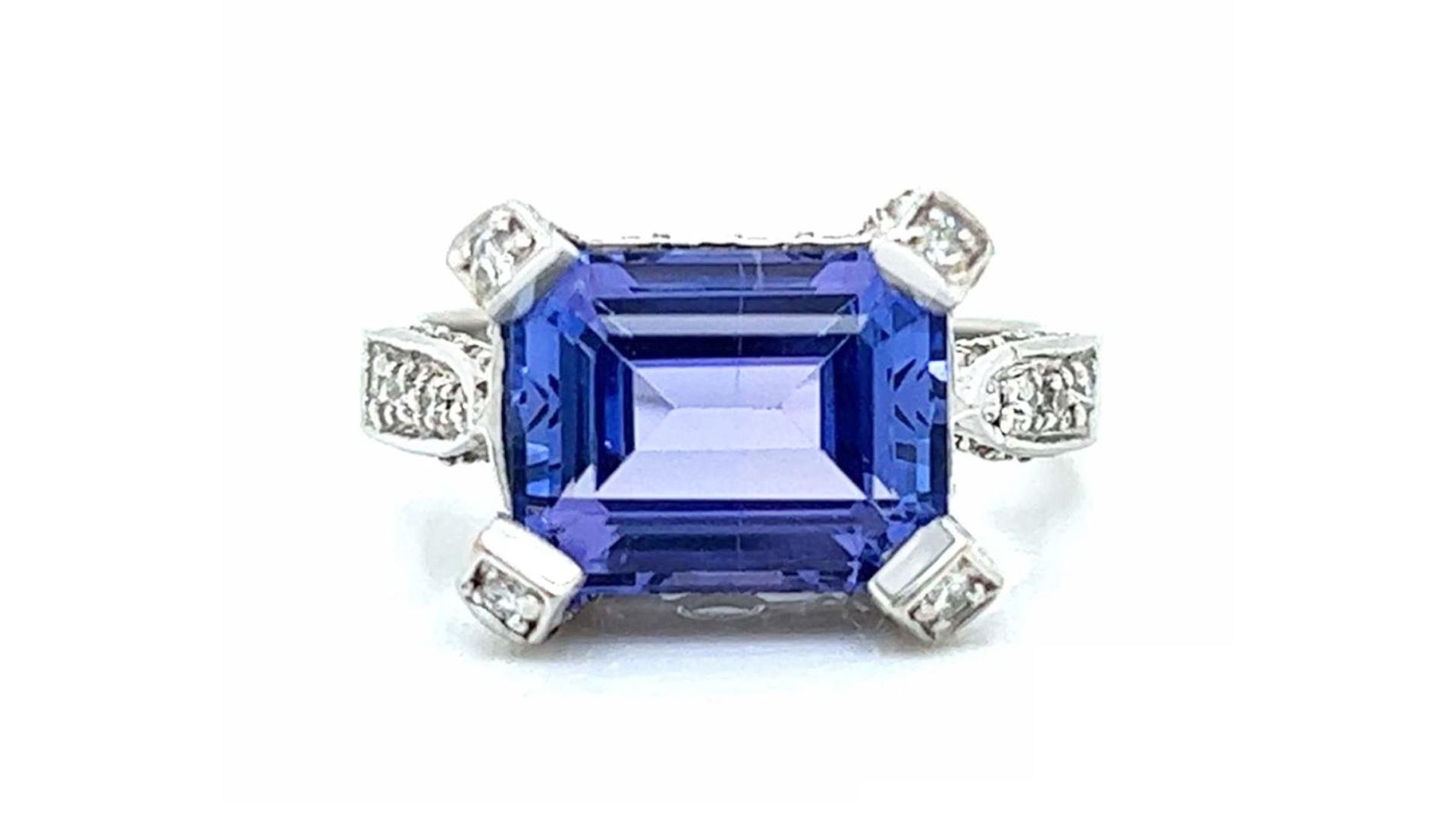 Tanzanite, diamond and 18-karat white gold ring, courtesy Jewelry World (@jewelryworldofficial).