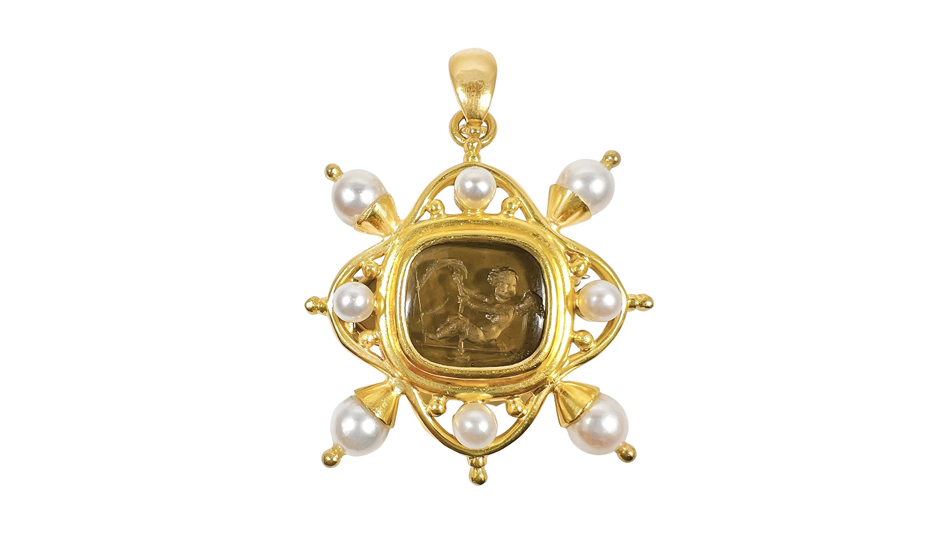 Venetian glass, pearl and 19-karat gold pendant by Elizabeth Locke, courtesy Greenleaf & Crosby by Betteridge (@greenleafandcrosby).